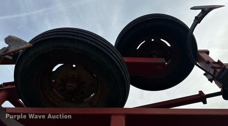 image for item OF9215 Case IH 4800  field cultivator