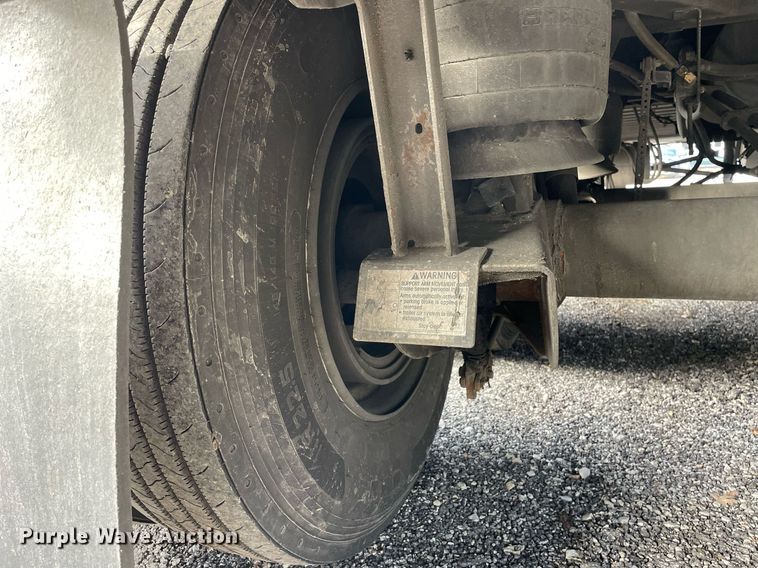 image for item DP0214 2012 Utility VS2RA  refrigerated van trailer