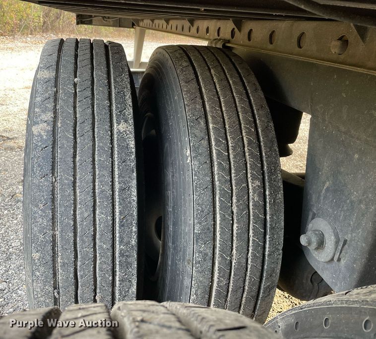 image for item DP0214 2012 Utility VS2RA  refrigerated van trailer