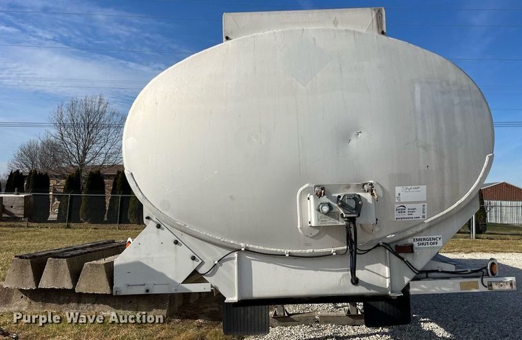 image for item DP2176 1992 Fruehauf  tank trailer