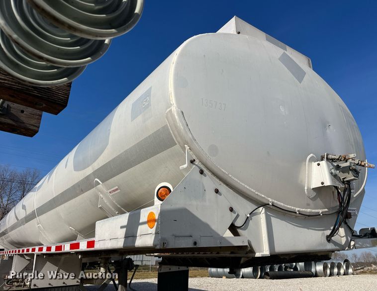 image for item DP2176 1992 Fruehauf  tank trailer