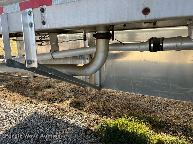 image for item DP2176 1992 Fruehauf  tank trailer