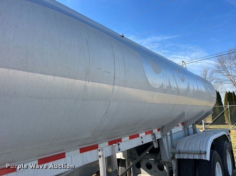 image for item DP2176 1992 Fruehauf  tank trailer