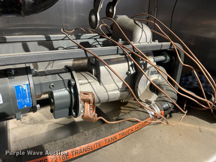 image for item DP2176 1992 Fruehauf  tank trailer