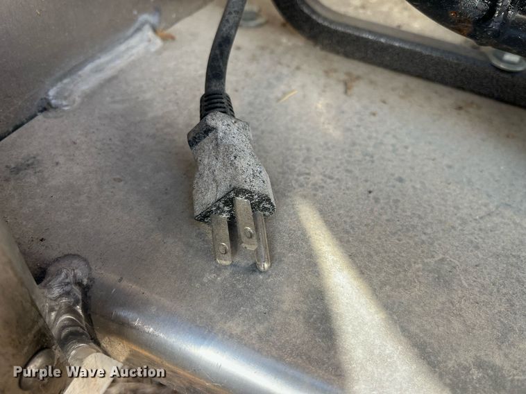 image for item DP2176 1992 Fruehauf  tank trailer