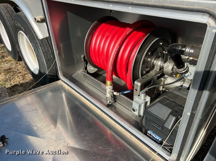 image for item DP2176 1992 Fruehauf  tank trailer