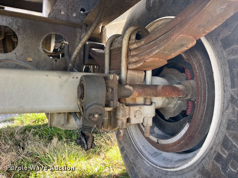 image for item DP2176 1992 Fruehauf  tank trailer