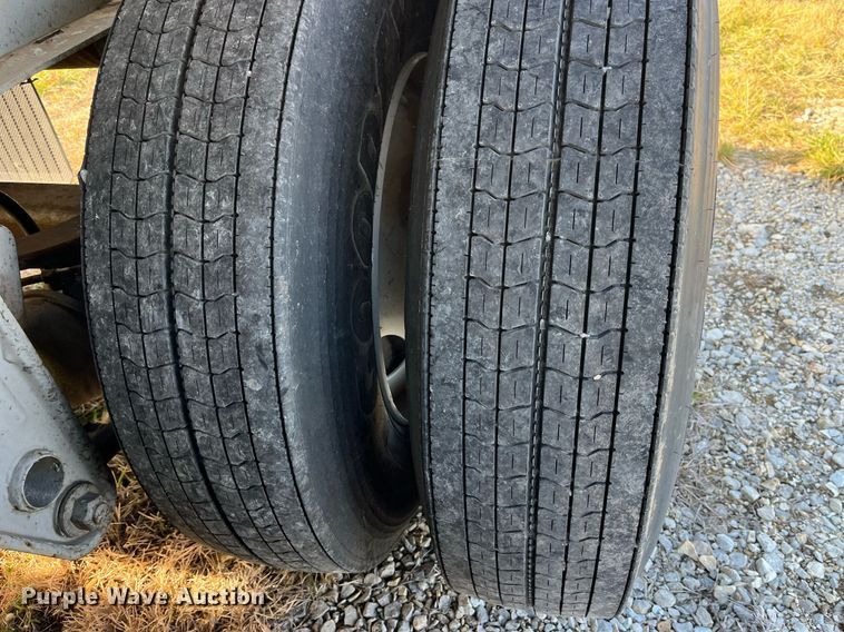 image for item DP2176 1992 Fruehauf  tank trailer