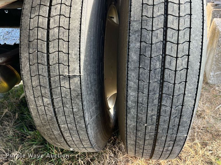 image for item DP2176 1992 Fruehauf  tank trailer