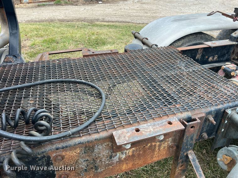 image for item DP2177 1988 Mack RW613  semi truck