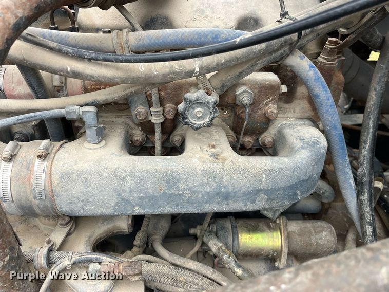 image for item DP2177 1988 Mack RW613  semi truck