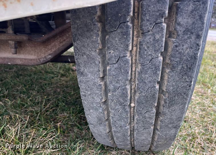 image for item DP2177 1988 Mack RW613  semi truck