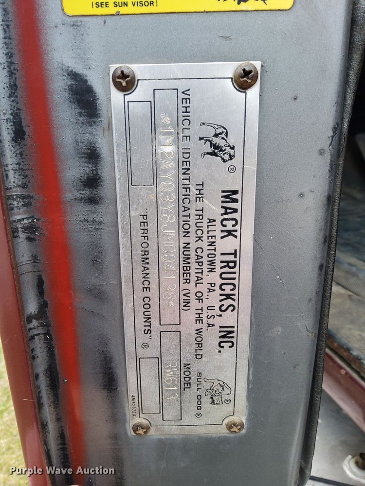 image for item DP2177 1988 Mack RW613  semi truck