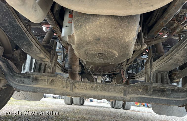 image for item DP2178 2009 Peterbilt 384  semi truck