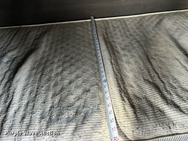 image for item DP2178 2009 Peterbilt 384  semi truck