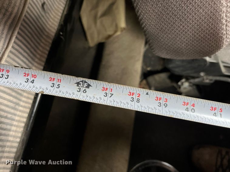 image for item DP2178 2009 Peterbilt 384  semi truck