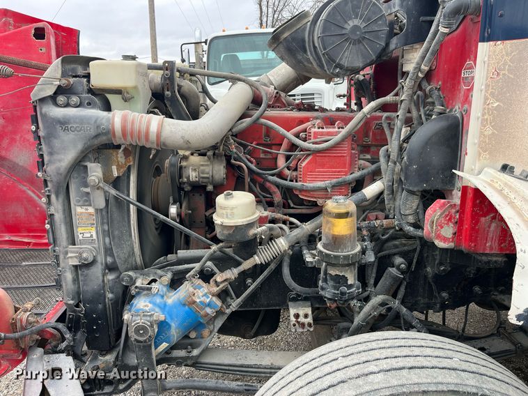 image for item DP2178 2009 Peterbilt 384  semi truck