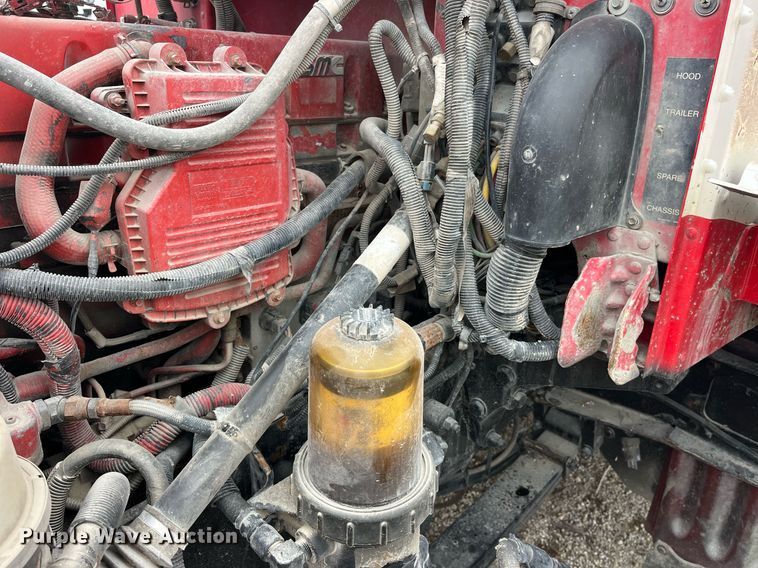 image for item DP2178 2009 Peterbilt 384  semi truck