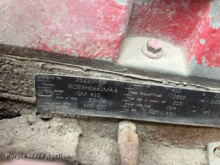 image for item DP2178 2009 Peterbilt 384  semi truck