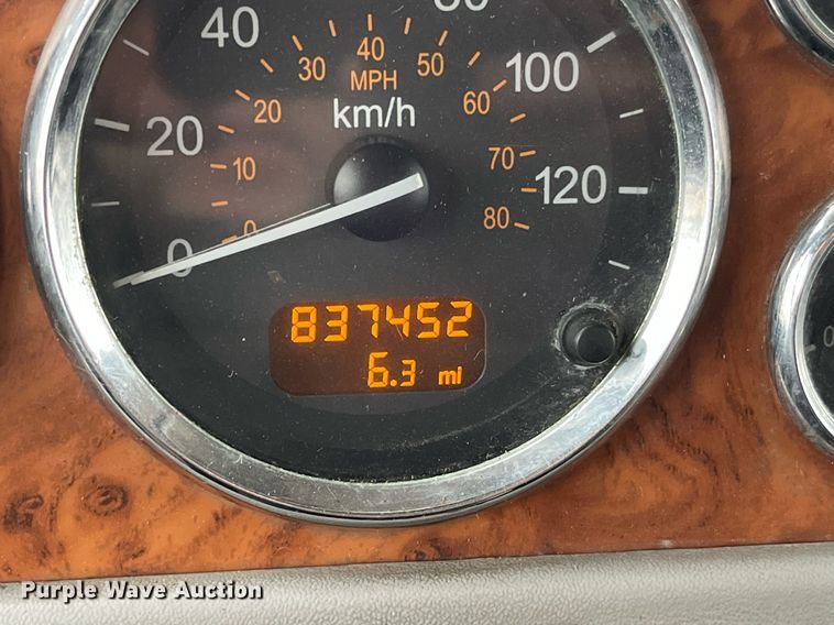 image for item DP2178 2009 Peterbilt 384  semi truck