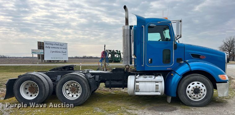 image for item DP2179 2011 Peterbilt 384  semi truck
