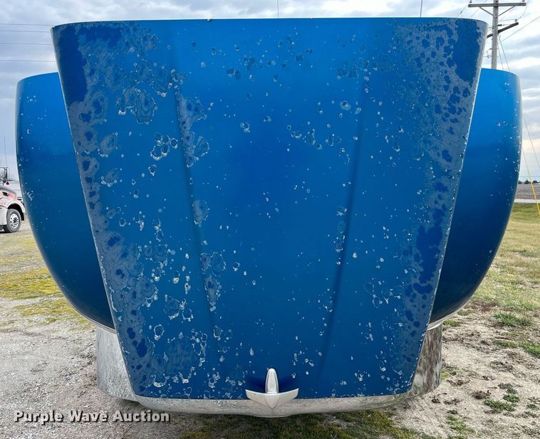 image for item DP2179 2011 Peterbilt 384  semi truck