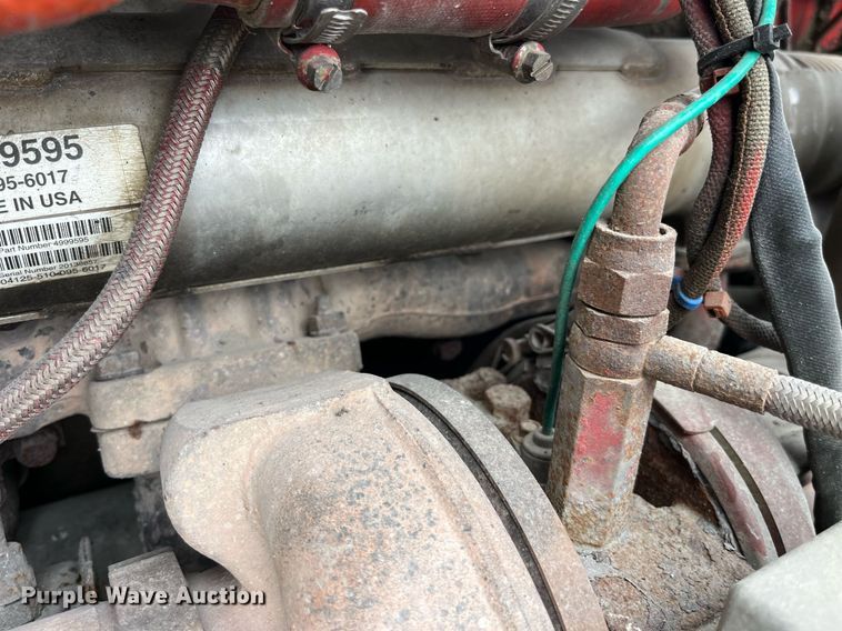 image for item DP2179 2011 Peterbilt 384  semi truck