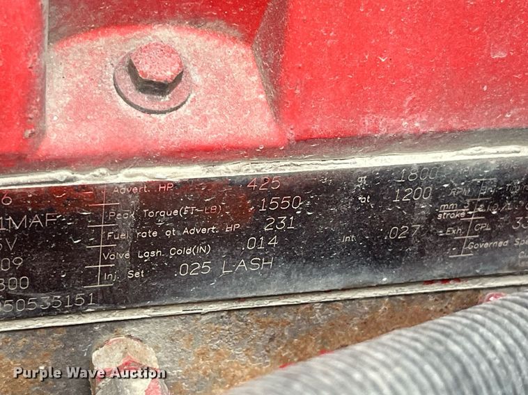 image for item DP2179 2011 Peterbilt 384  semi truck