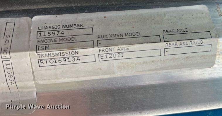 image for item DP2179 2011 Peterbilt 384  semi truck