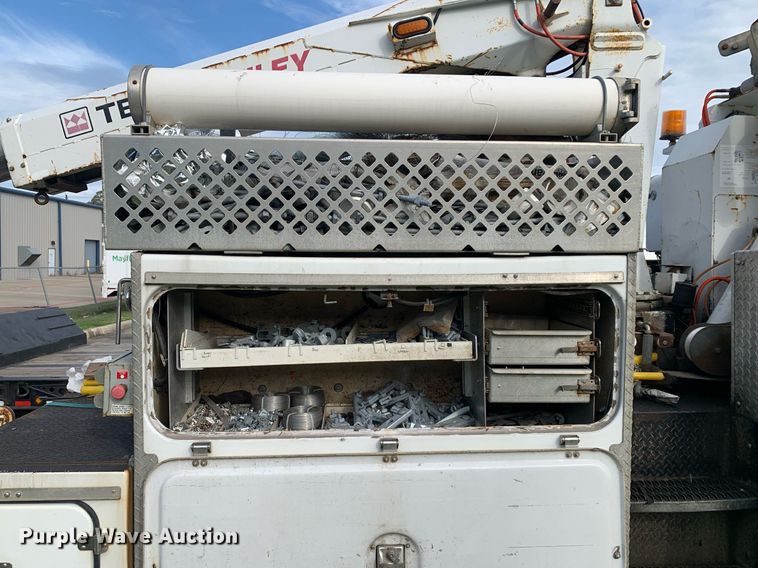 image for item DP8789 2008 GMC 7500  bucket truck