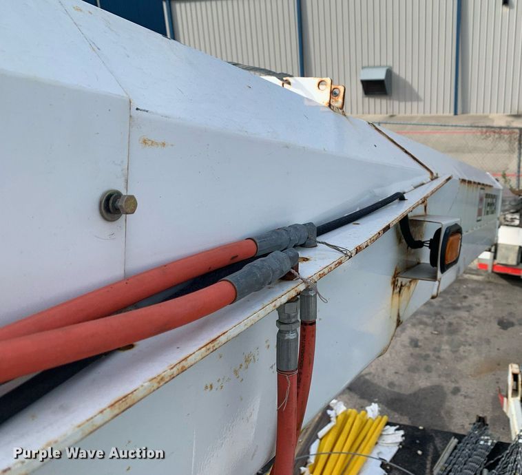 image for item DP8789 2008 GMC 7500  bucket truck