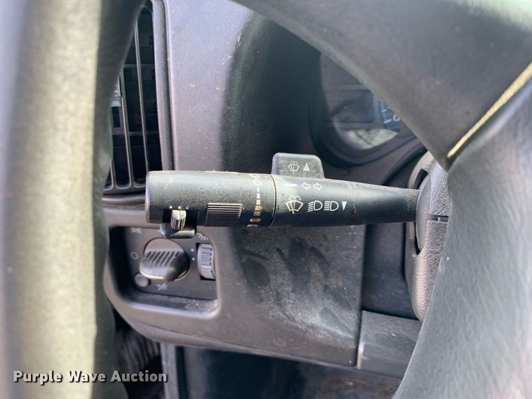 image for item DP8789 2008 GMC 7500  bucket truck