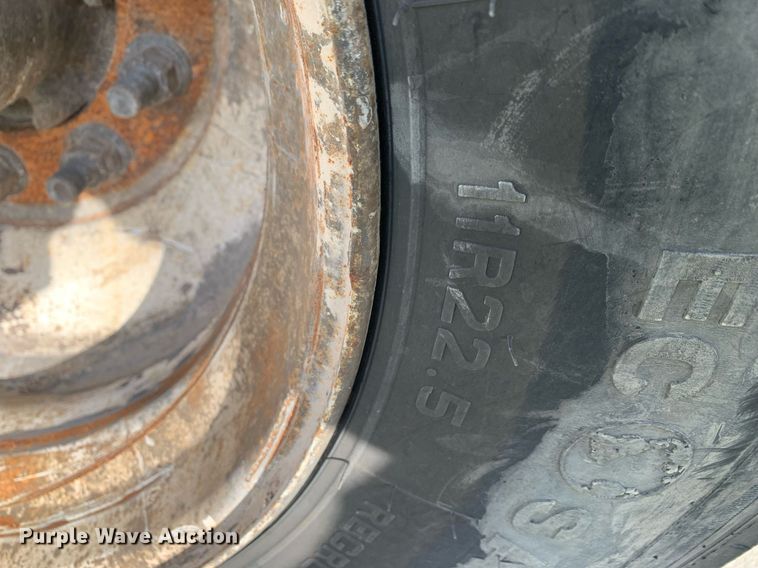 image for item DP8789 2008 GMC 7500  bucket truck