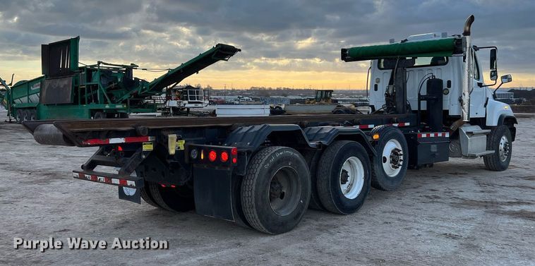 image for item DQ2343 2012 Freightliner 114SD  roll-off container truck