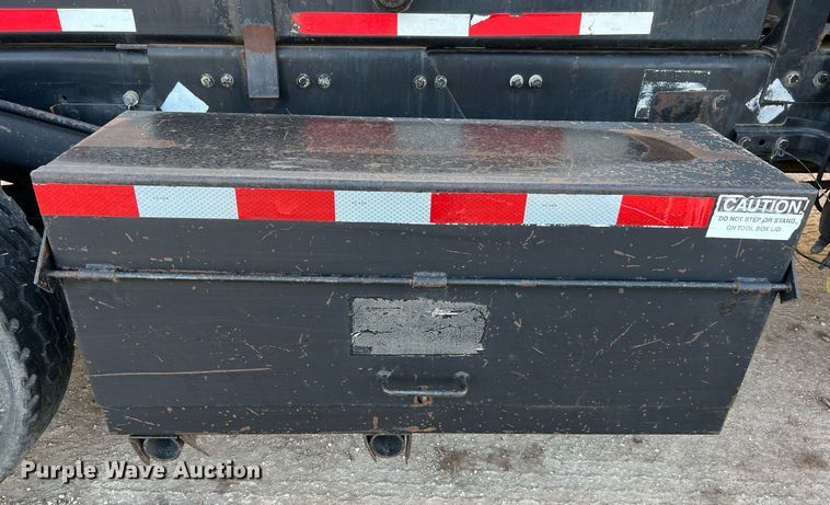 image for item DQ2343 2012 Freightliner 114SD  roll-off container truck