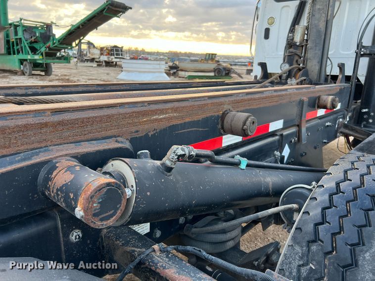 image for item DQ2343 2012 Freightliner 114SD  roll-off container truck