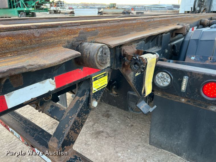 image for item DQ2343 2012 Freightliner 114SD  roll-off container truck