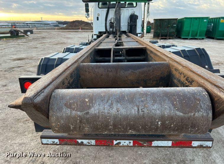 image for item DQ2343 2012 Freightliner 114SD  roll-off container truck