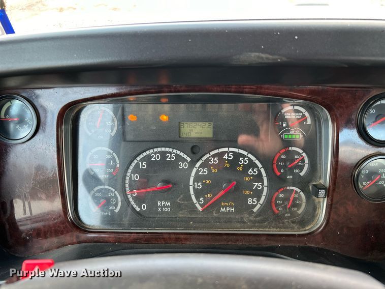 image for item DQ2343 2012 Freightliner 114SD  roll-off container truck