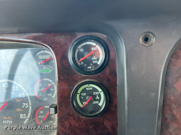 image for item DQ2343 2012 Freightliner 114SD  roll-off container truck