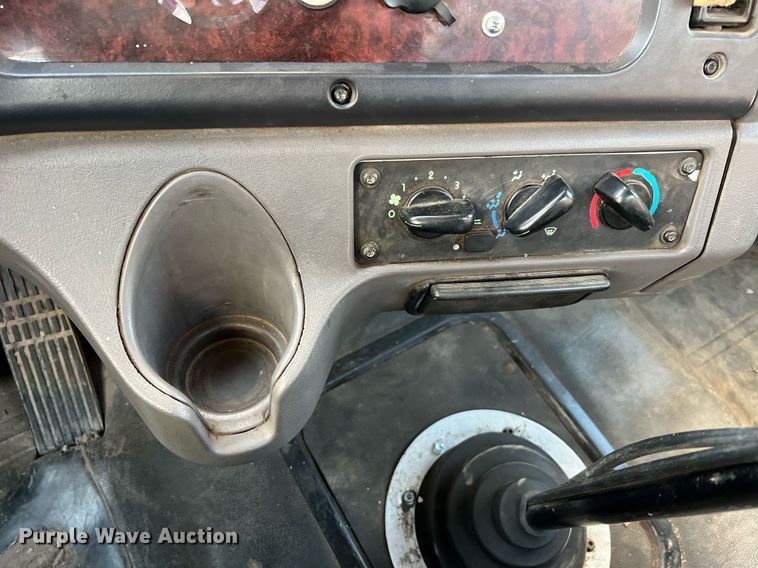 image for item DQ2343 2012 Freightliner 114SD  roll-off container truck