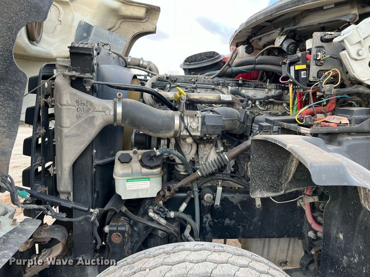 image for item DQ2343 2012 Freightliner 114SD  roll-off container truck