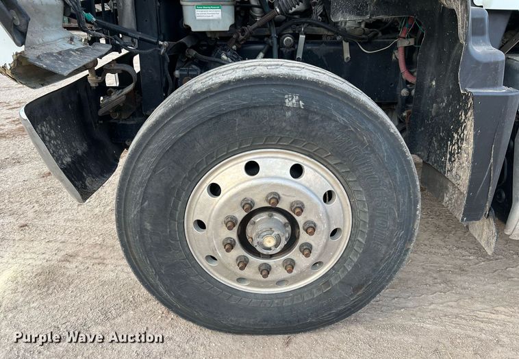 image for item DQ2343 2012 Freightliner 114SD  roll-off container truck