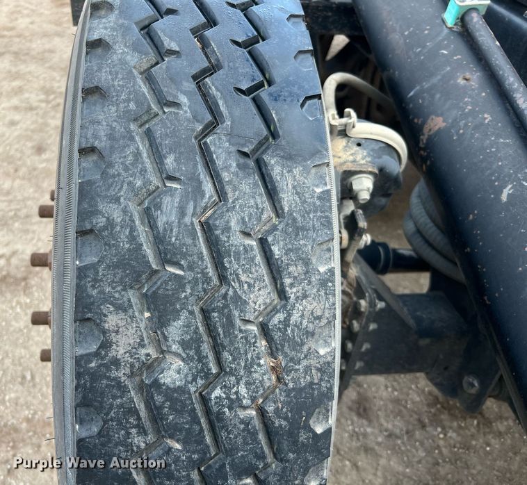 image for item DQ2343 2012 Freightliner 114SD  roll-off container truck