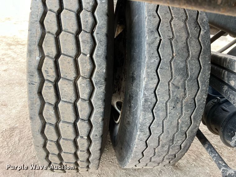 image for item DQ2343 2012 Freightliner 114SD  roll-off container truck