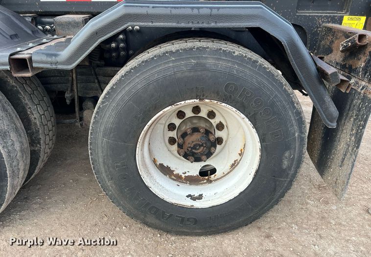 image for item DQ2343 2012 Freightliner 114SD  roll-off container truck