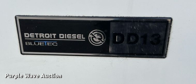 image for item DQ2343 2012 Freightliner 114SD  roll-off container truck