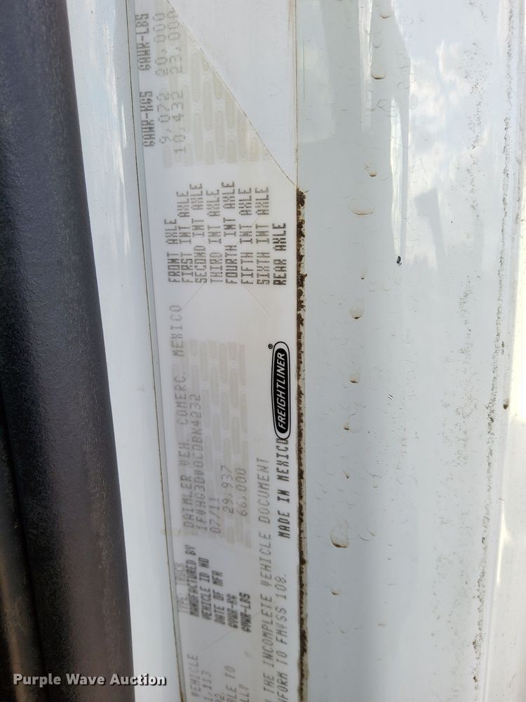 image for item DQ2343 2012 Freightliner 114SD  roll-off container truck