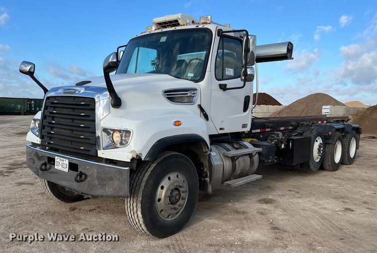 image for item DQ2344 2012 Freightliner 114SD  roll-off container truck