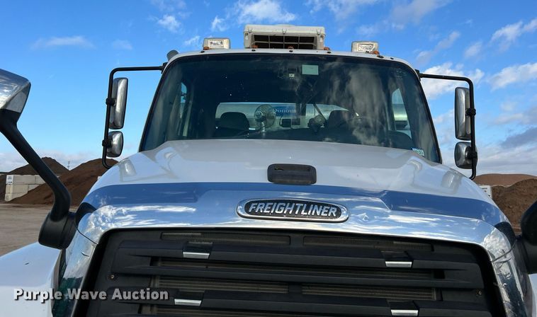 image for item DQ2344 2012 Freightliner 114SD  roll-off container truck